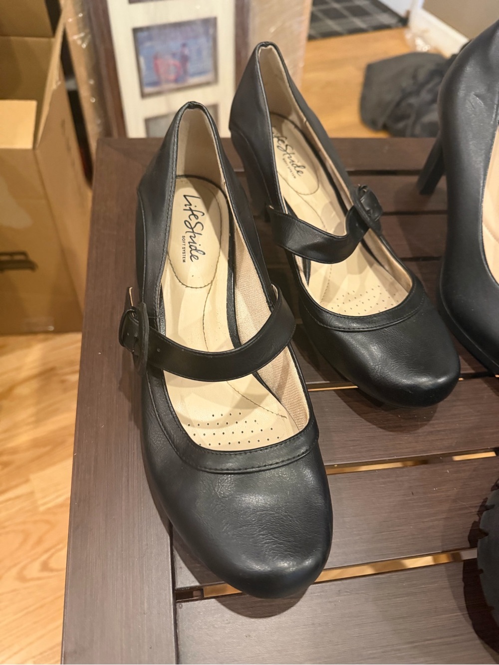 Black Mary Jane Leather Pumps - Picture 2 of 3